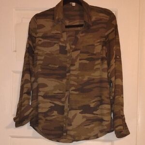 Express Women's Camouflage Button-Front Blouse in Olive and Brown